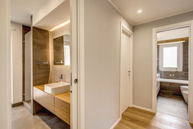 RIZZO modern-hallway-and-landing