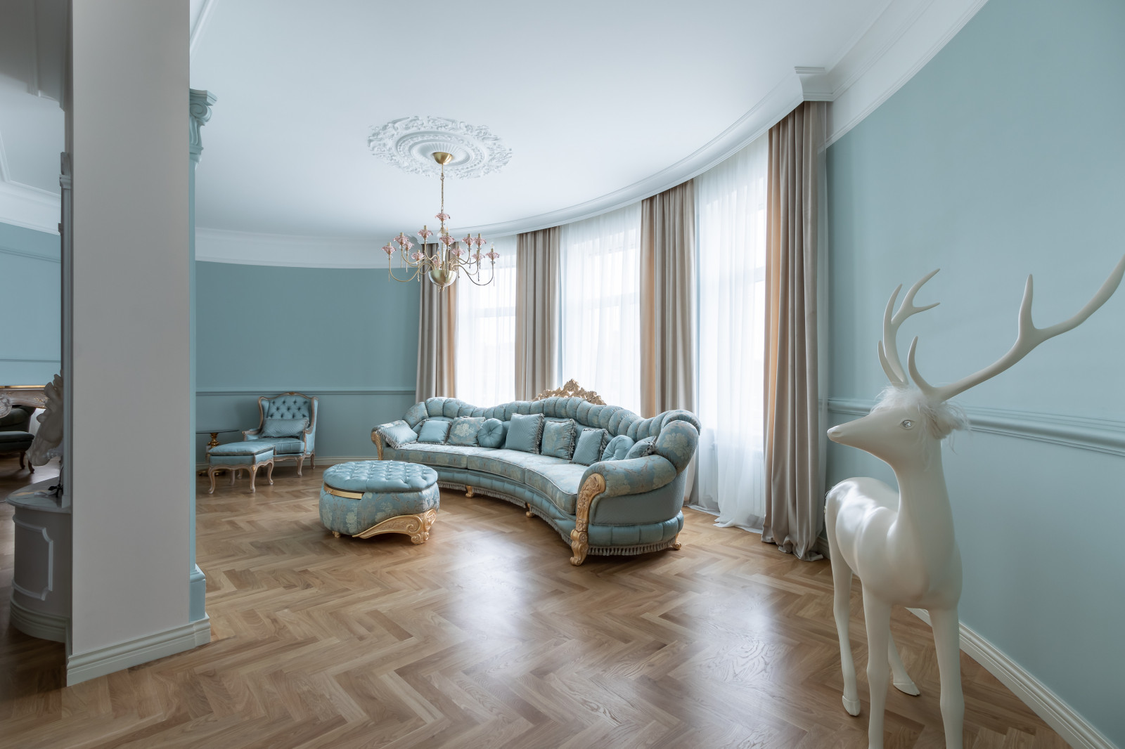 Дворец в многоквартирном доме