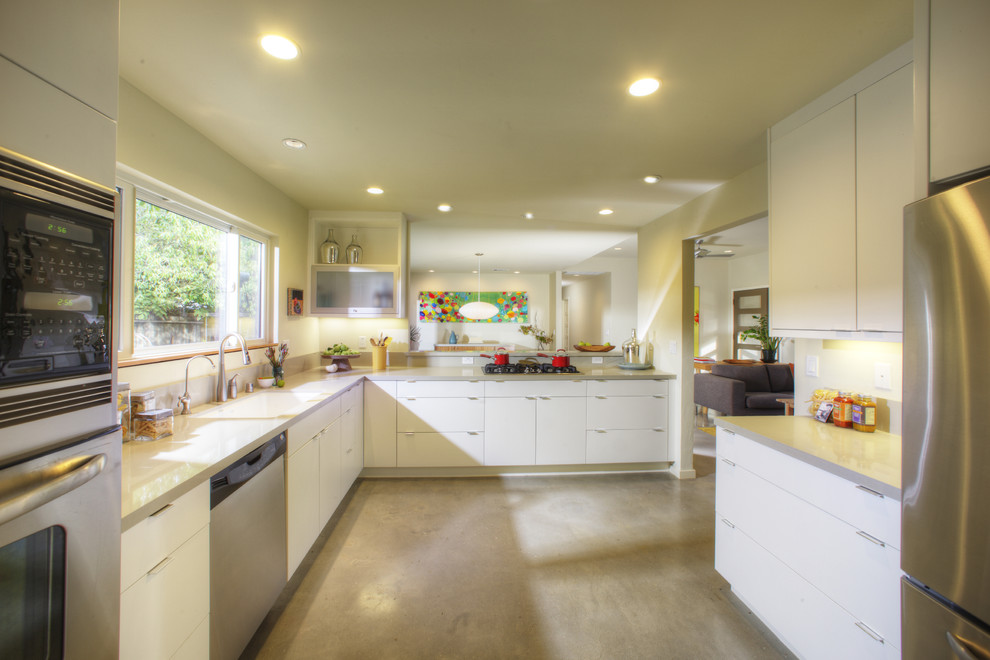 Design ideas for a modern kitchen in Sacramento.