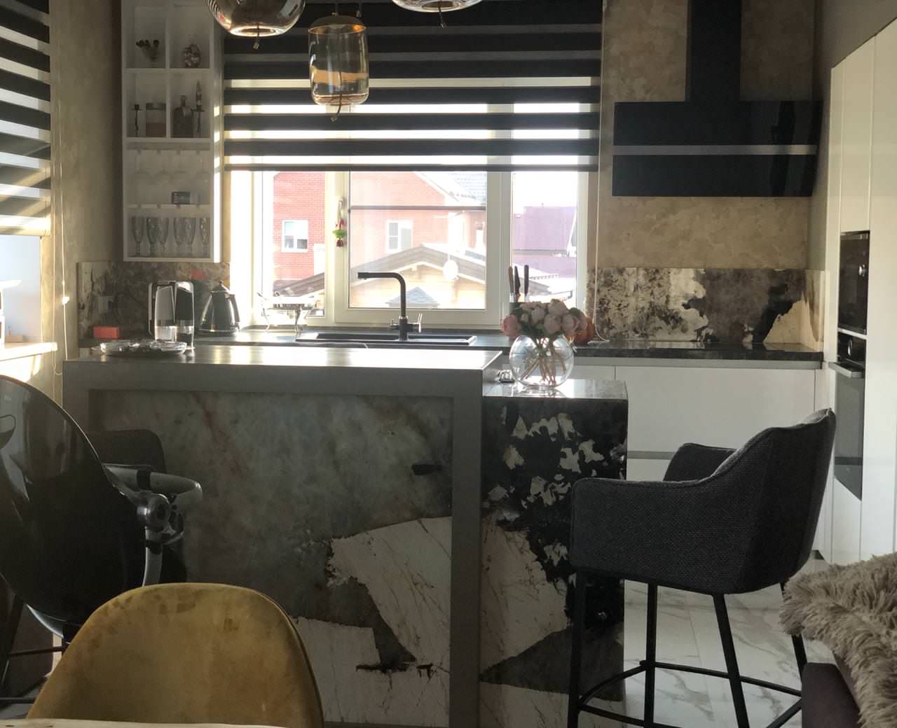 Камень в интерьере для кухни в стиле Лофт