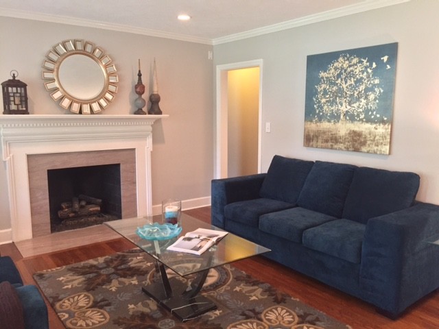 Transitional home design photo in Atlanta