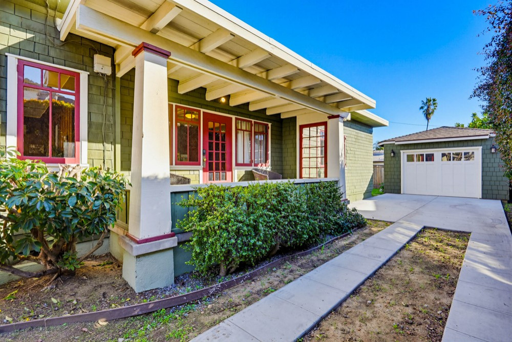 Golden Heights_Kitchen & Baths