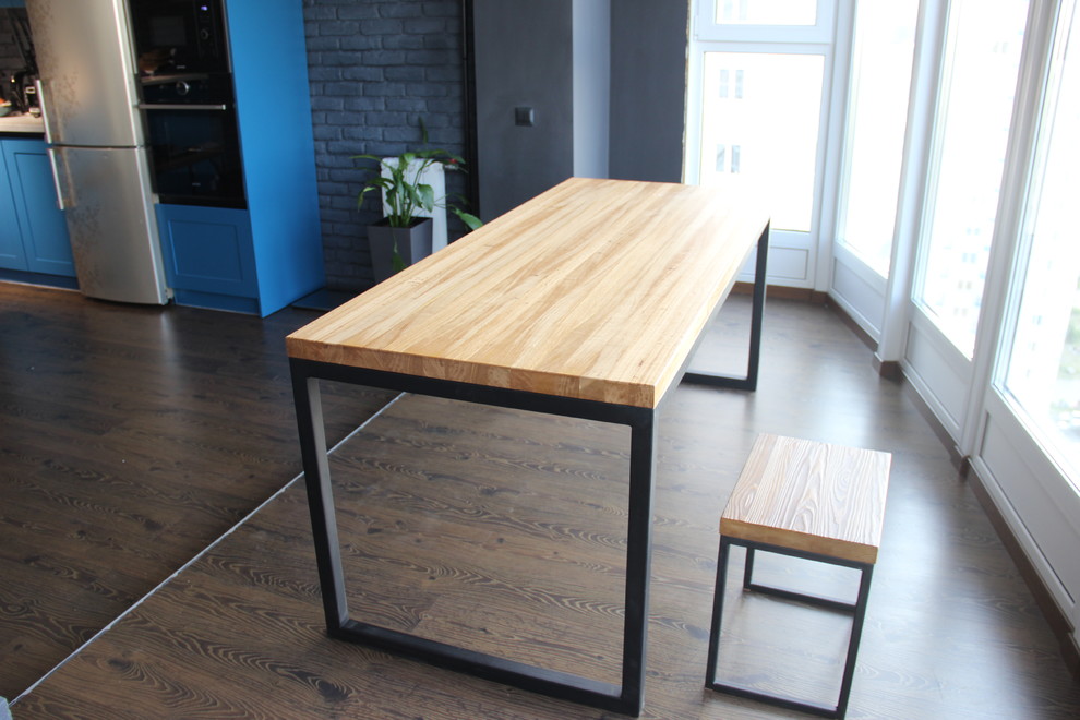 Стол обеденный из массива дуба