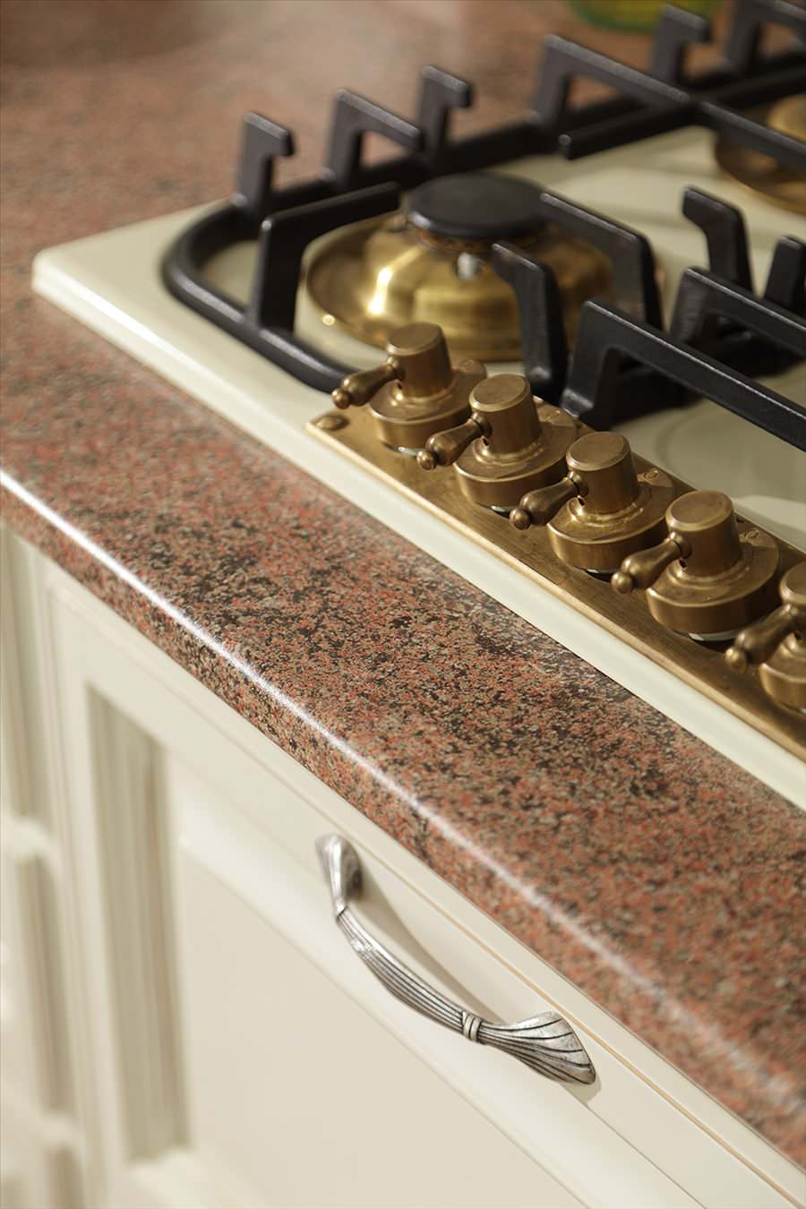 Классическая белая кухня