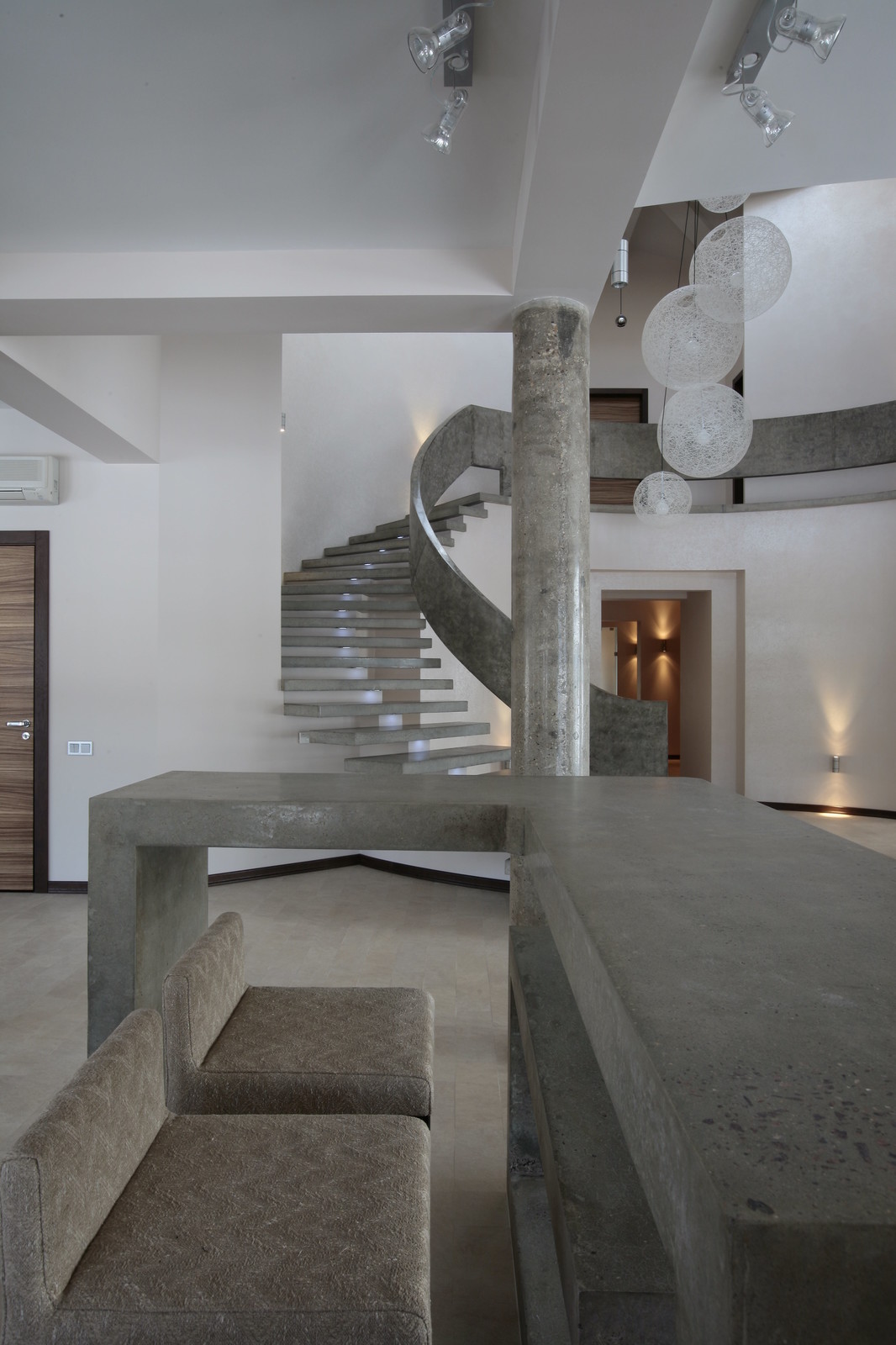 частный жилой дом в Маслово площадью 793,5м2