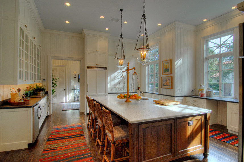 Photo of a beach style kitchen in Jacksonville.