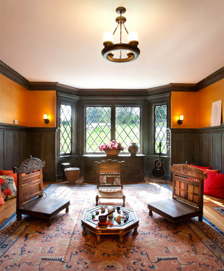 Living room photo in New York