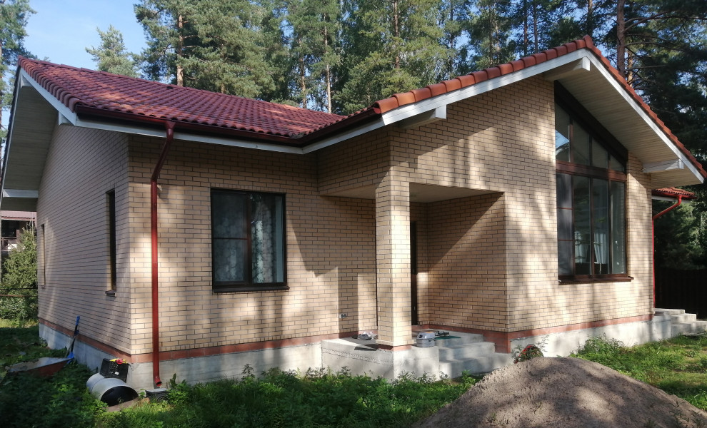 Одноэтажный компактный дом площадью 140 м2