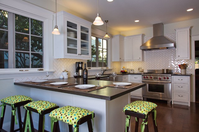 Berkeley Kitchen & Bathroom modern-kueche