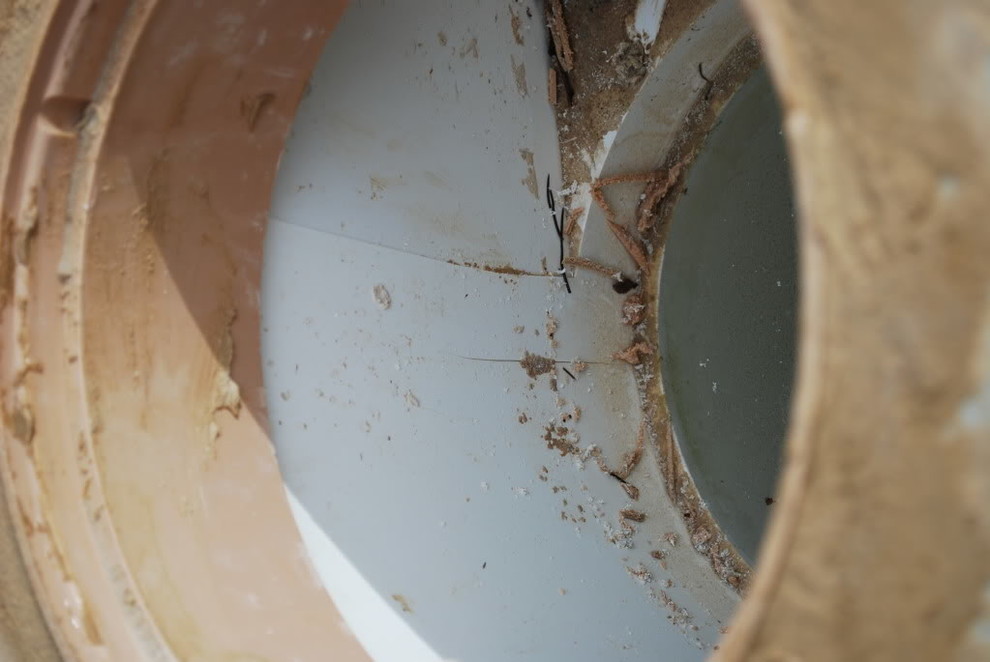 Skimmer cracked during build