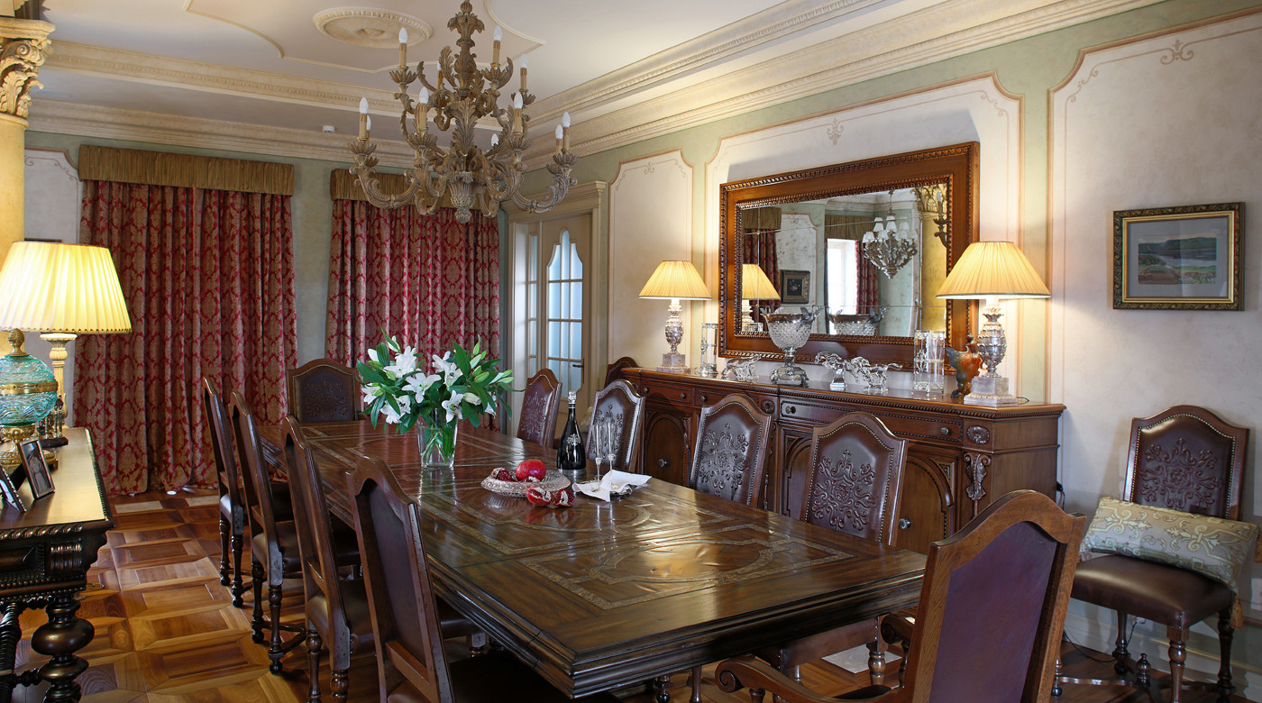 Дом у большой воды