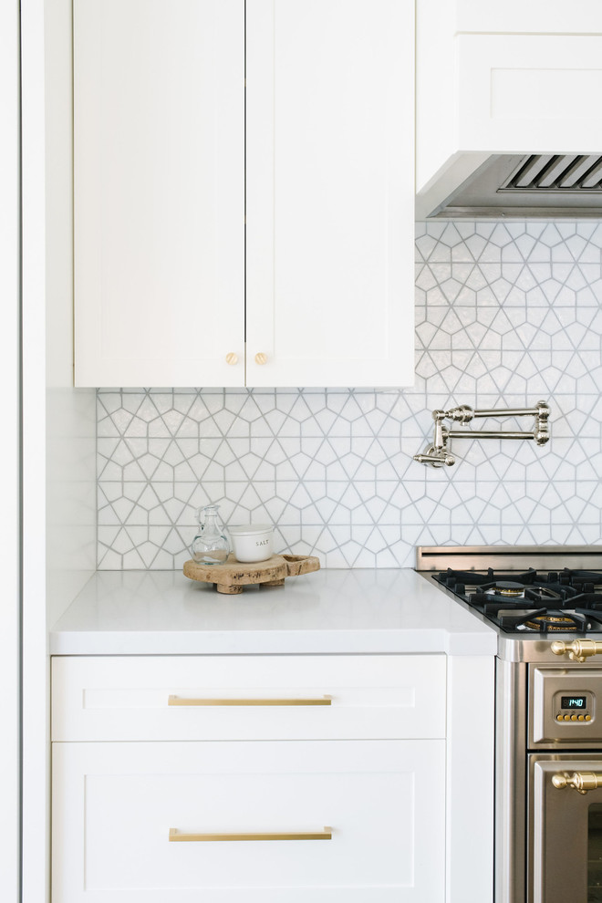 Kitchen - transitional kitchen idea in San Francisco