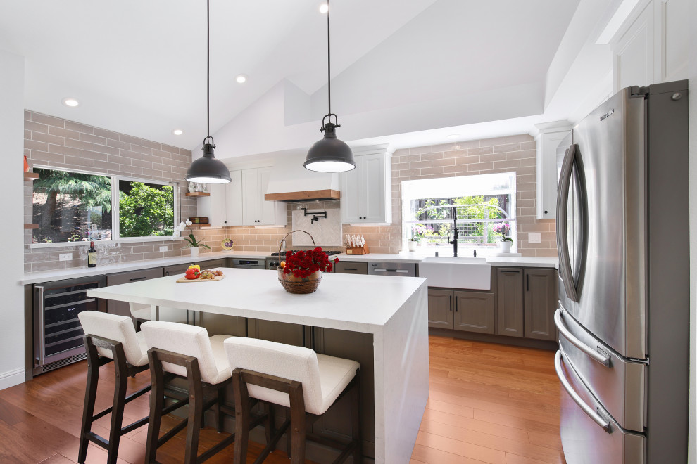 Kitchen - transitional kitchen idea in San Francisco