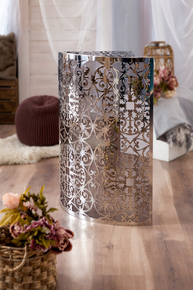 Угловая полка для ванной комнаты