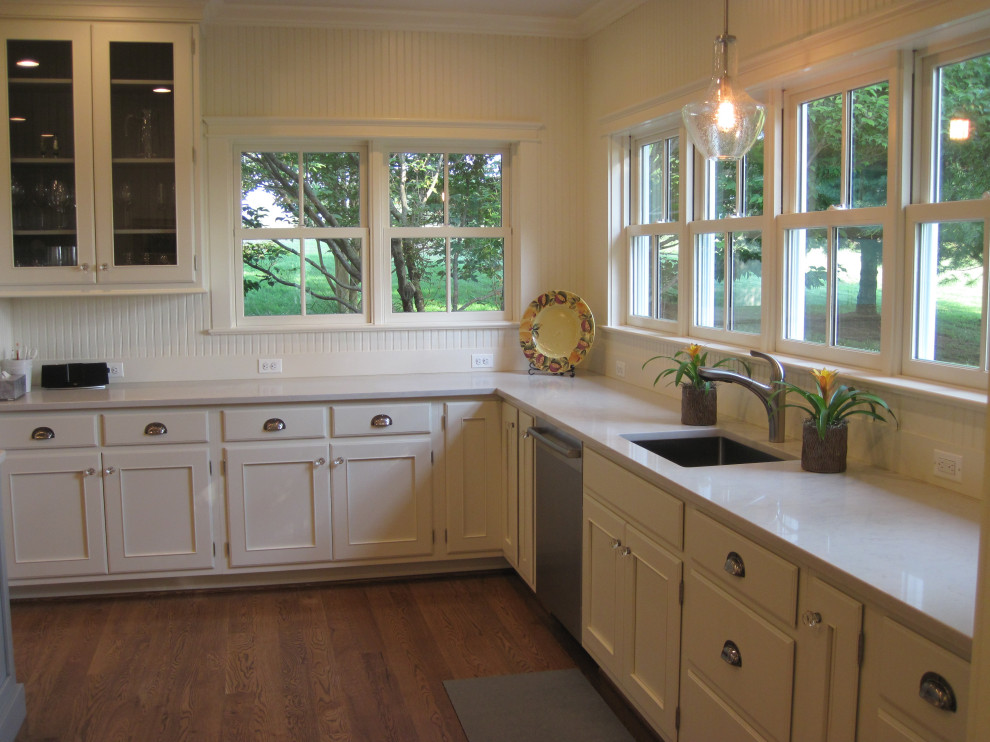 Home design - transitional home design idea in DC Metro