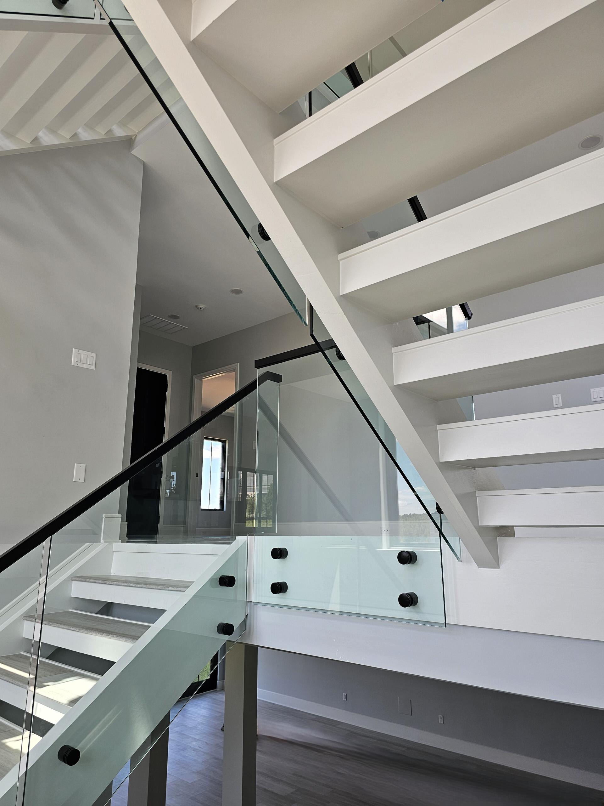 125_Modern Open Rise Stair with Glass Balustrade, Aldie, VA 20105