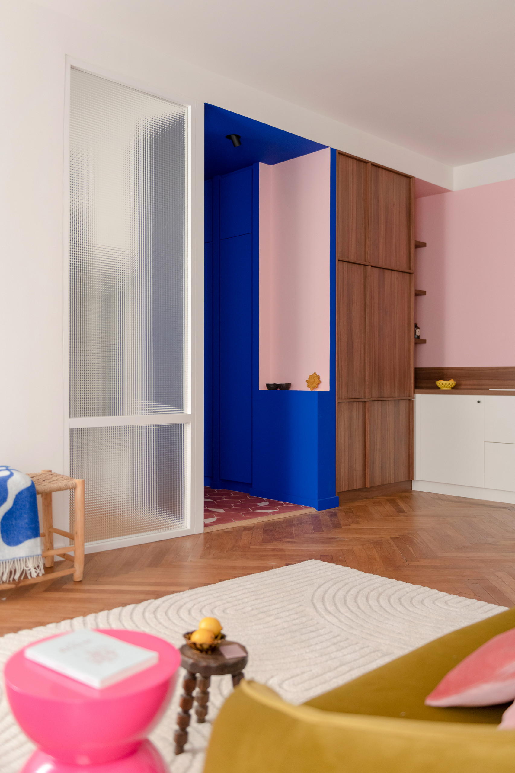 Photothèque : 32 intérieurs osent le color blocking