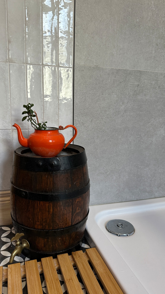 Traditional bathroom