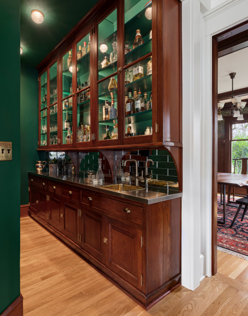 Allison & Nico's 1911 Craftsman Foursquare ホームバー ポートランド Arciform