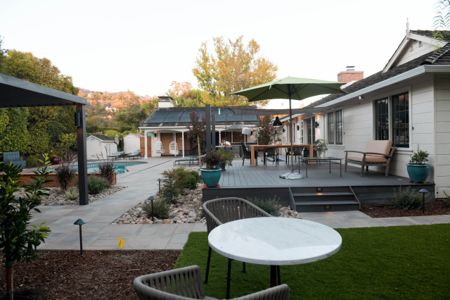 Overview midcentury-terrace