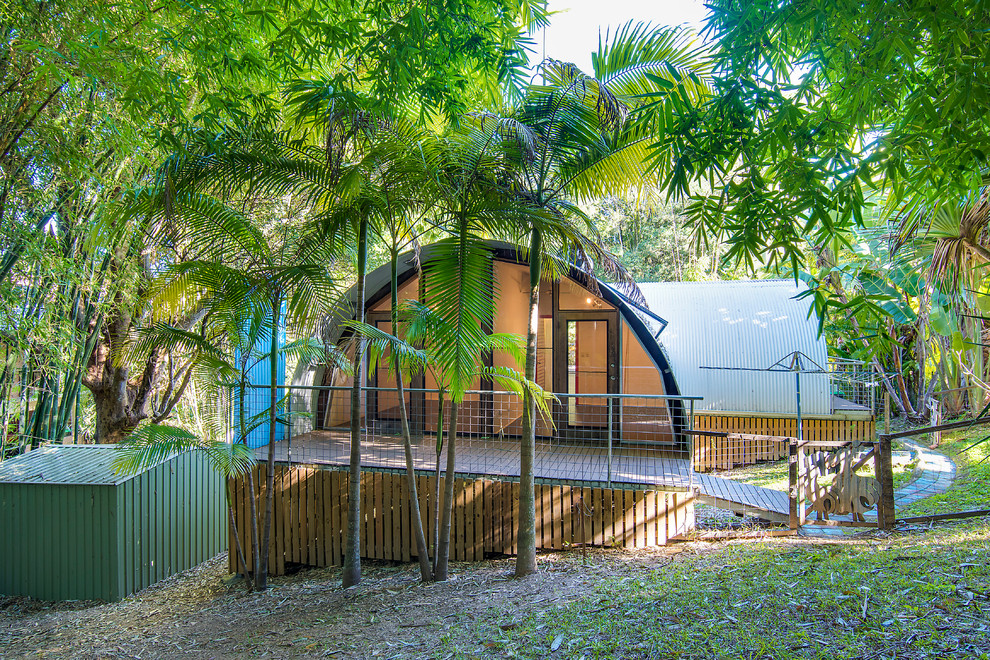 Contemporary one-storey exterior in Gold Coast - Tweed.