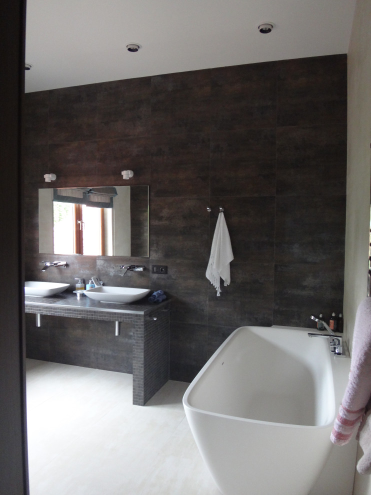 Частный дом из клееного бруса 500 кв.м.  д.Мостовское.