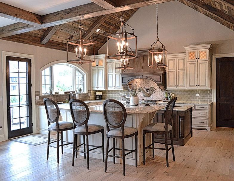 Inspiration for a transitional kitchen remodel in Chicago