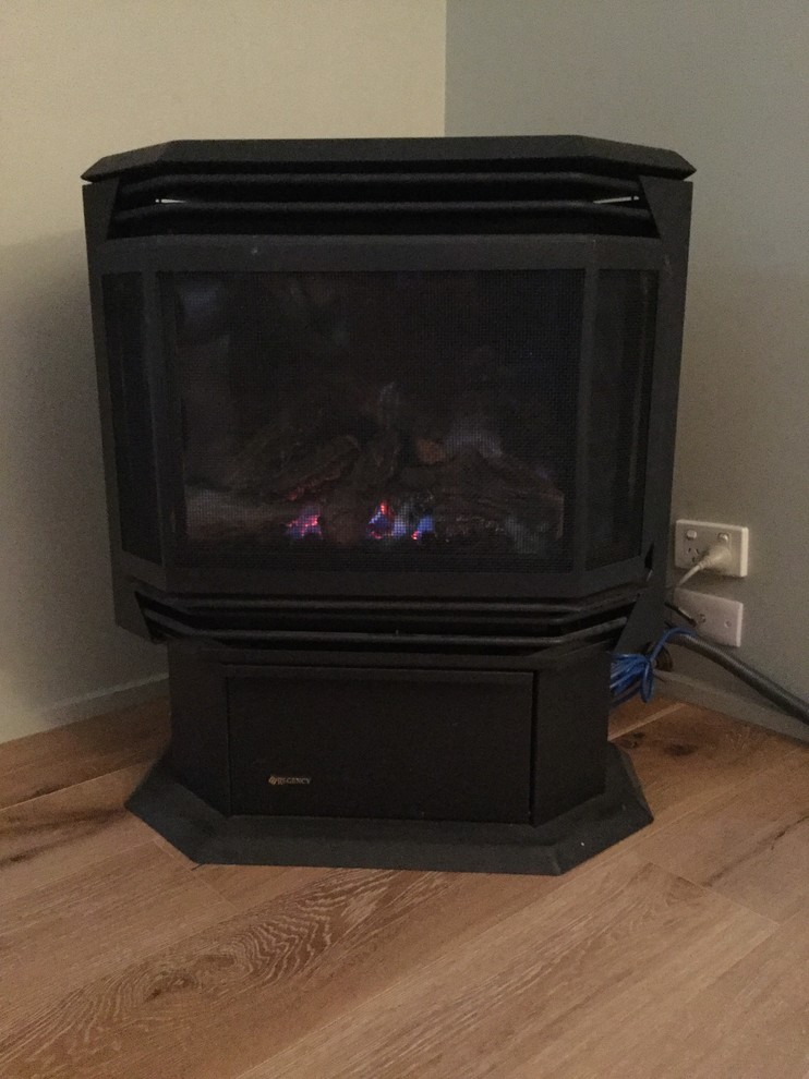 Has anyone 'built in' a free standing gas log fire? Houzz AU