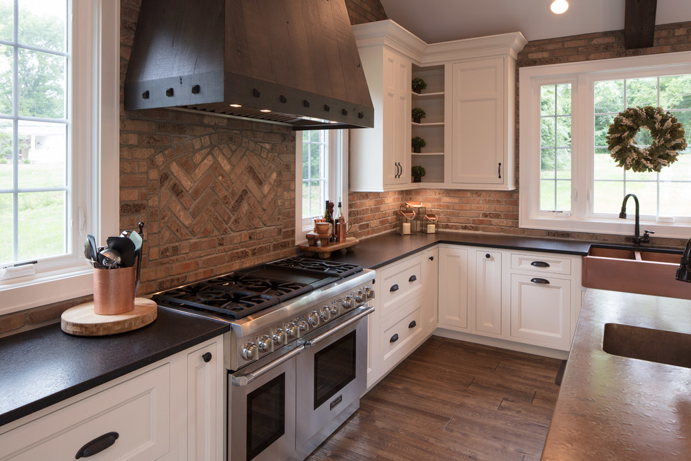 Design ideas for a large country kitchen in Cincinnati.