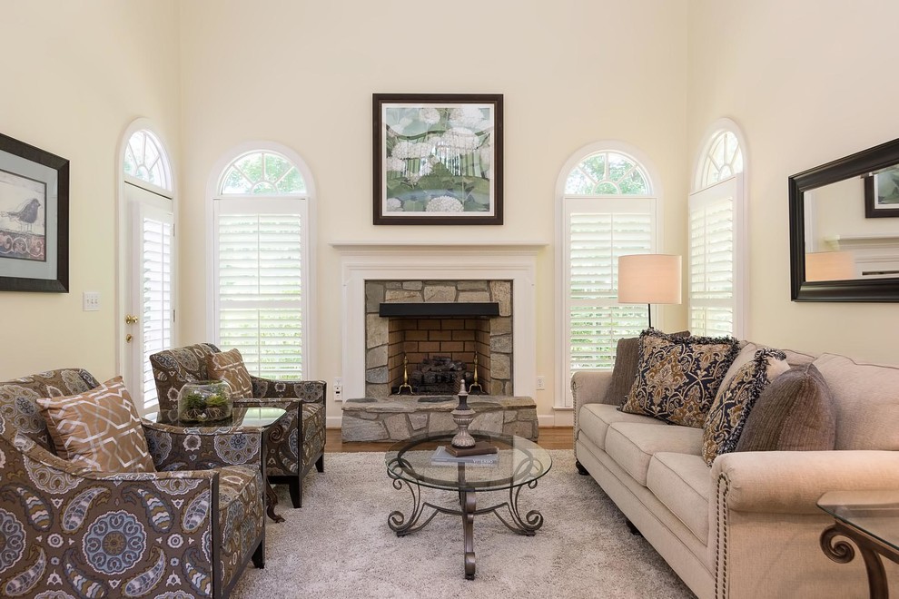 Photo of a transitional living room in Raleigh.