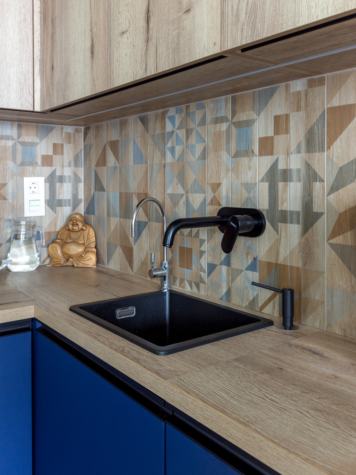 Кухня-гостиная с островом в ЖК Маяк