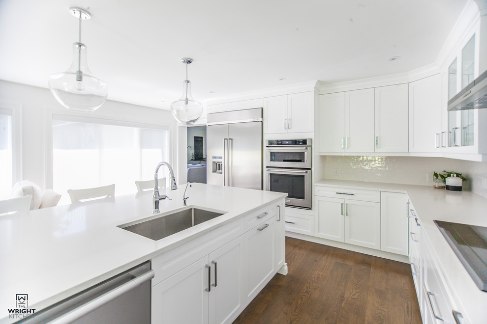 Inspiration for a transitional kitchen remodel in Toronto
