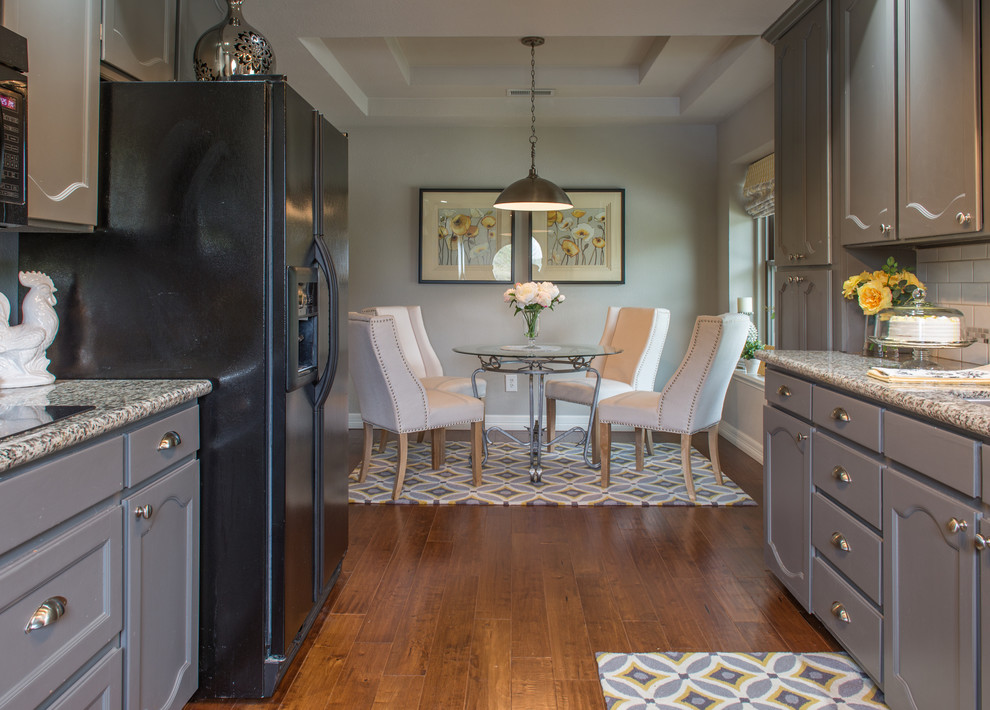 Inspiration for a transitional kitchen remodel in Dallas