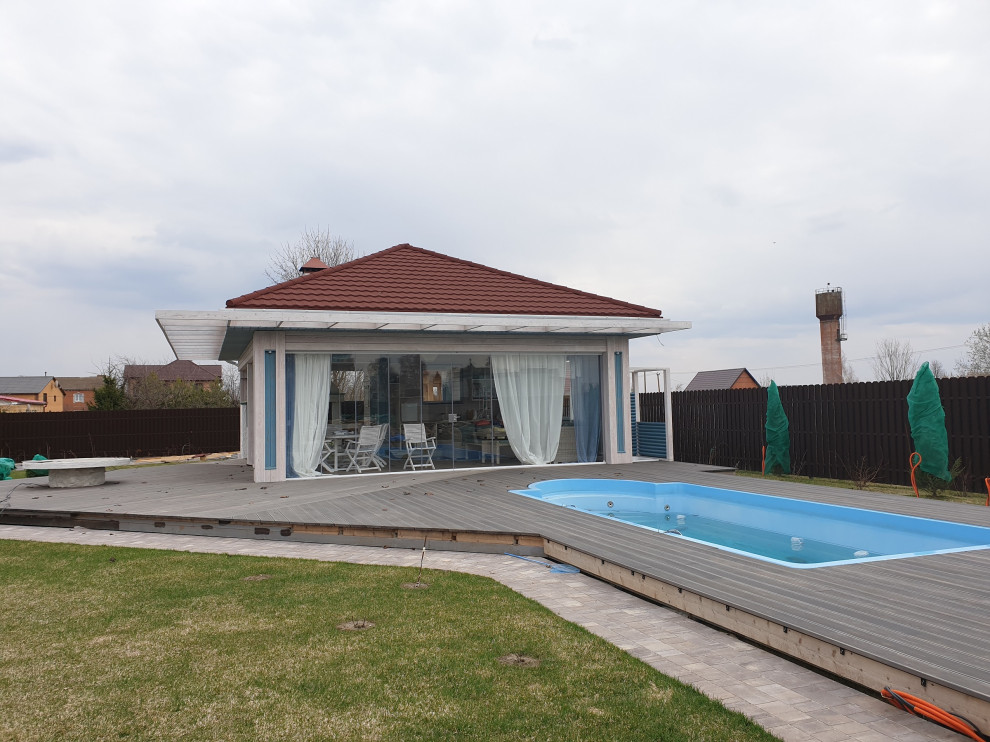 Летняя кухня с бассейном