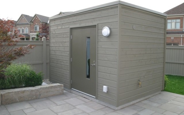 Design ideas for a mid-sized contemporary detached garden shed in Toronto.