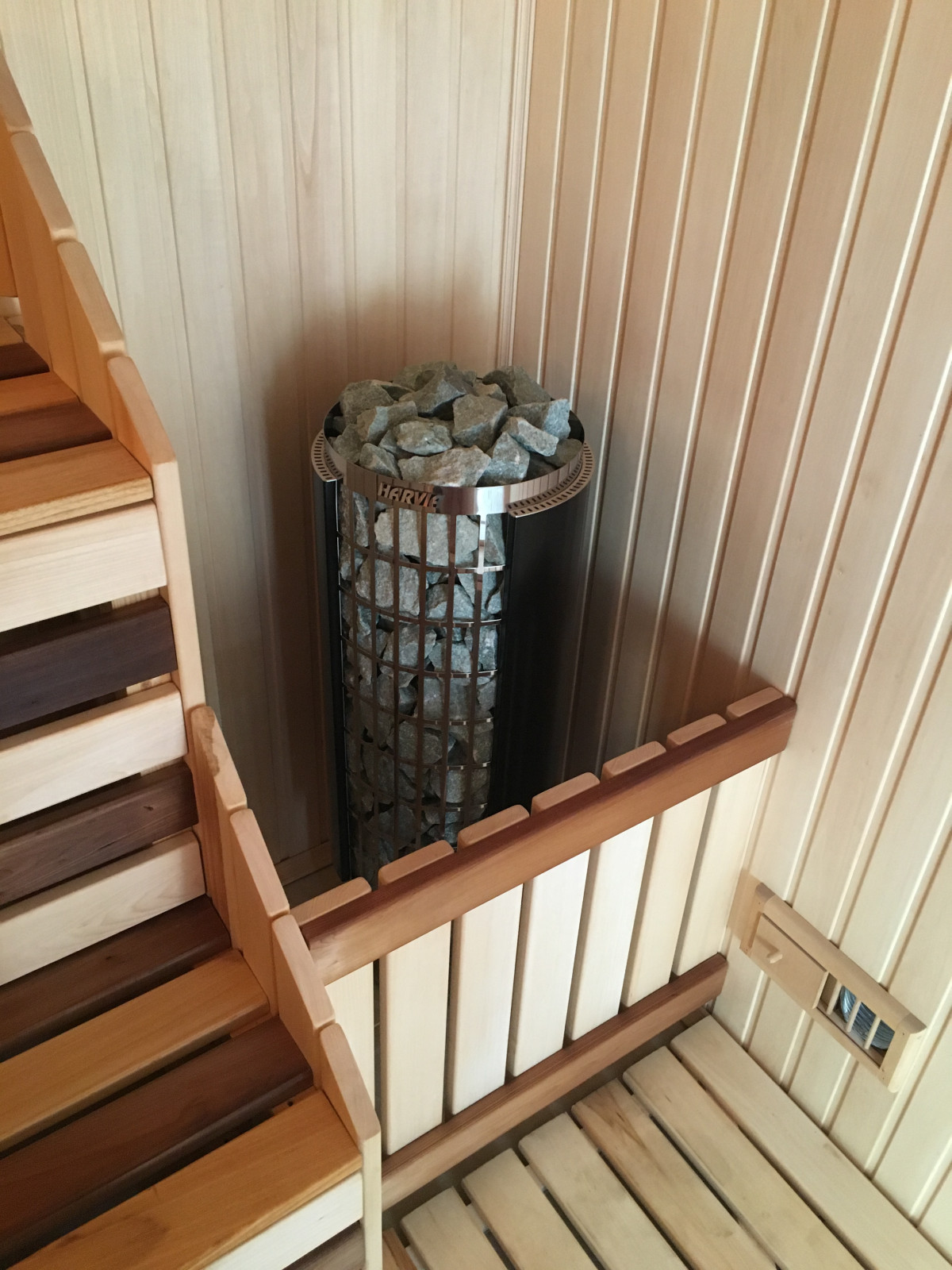 Отделка бани из сруба