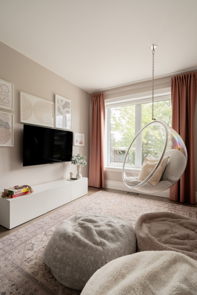 Example of a transitional kids' room design in Montreal