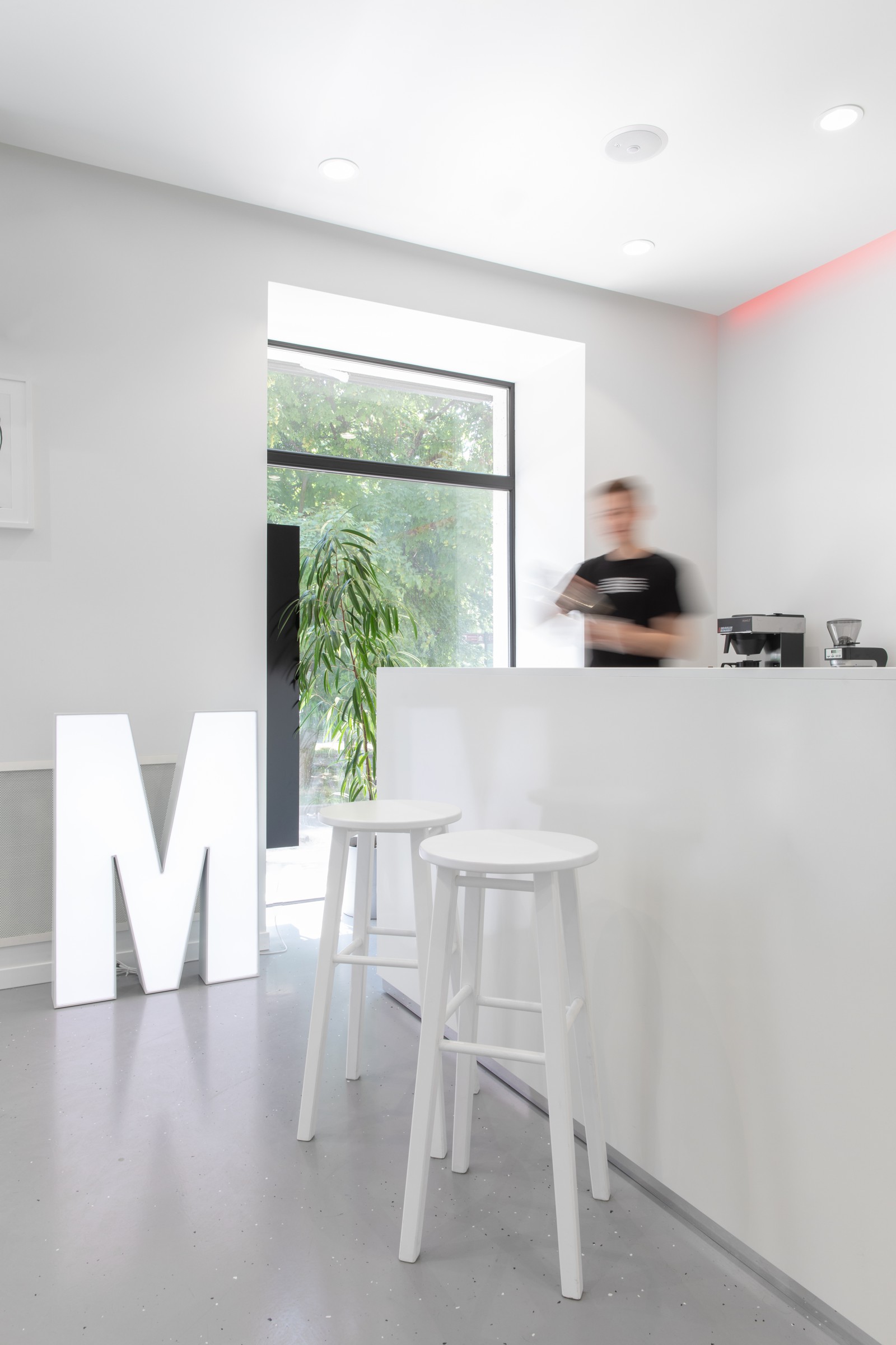 Marnie стрижки и кофе