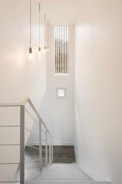 Sur&eacute;l&eacute;vation d'une maison modern-staircase