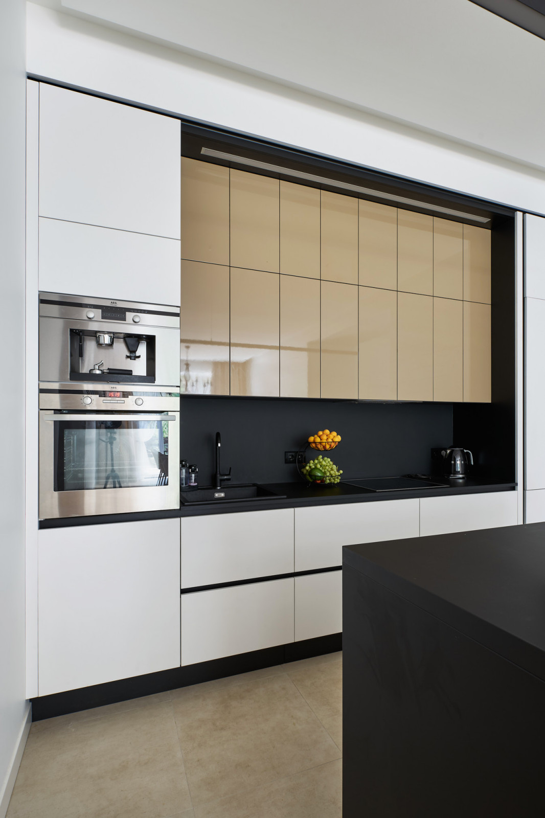 Кухня по проекту Виктории Осейко