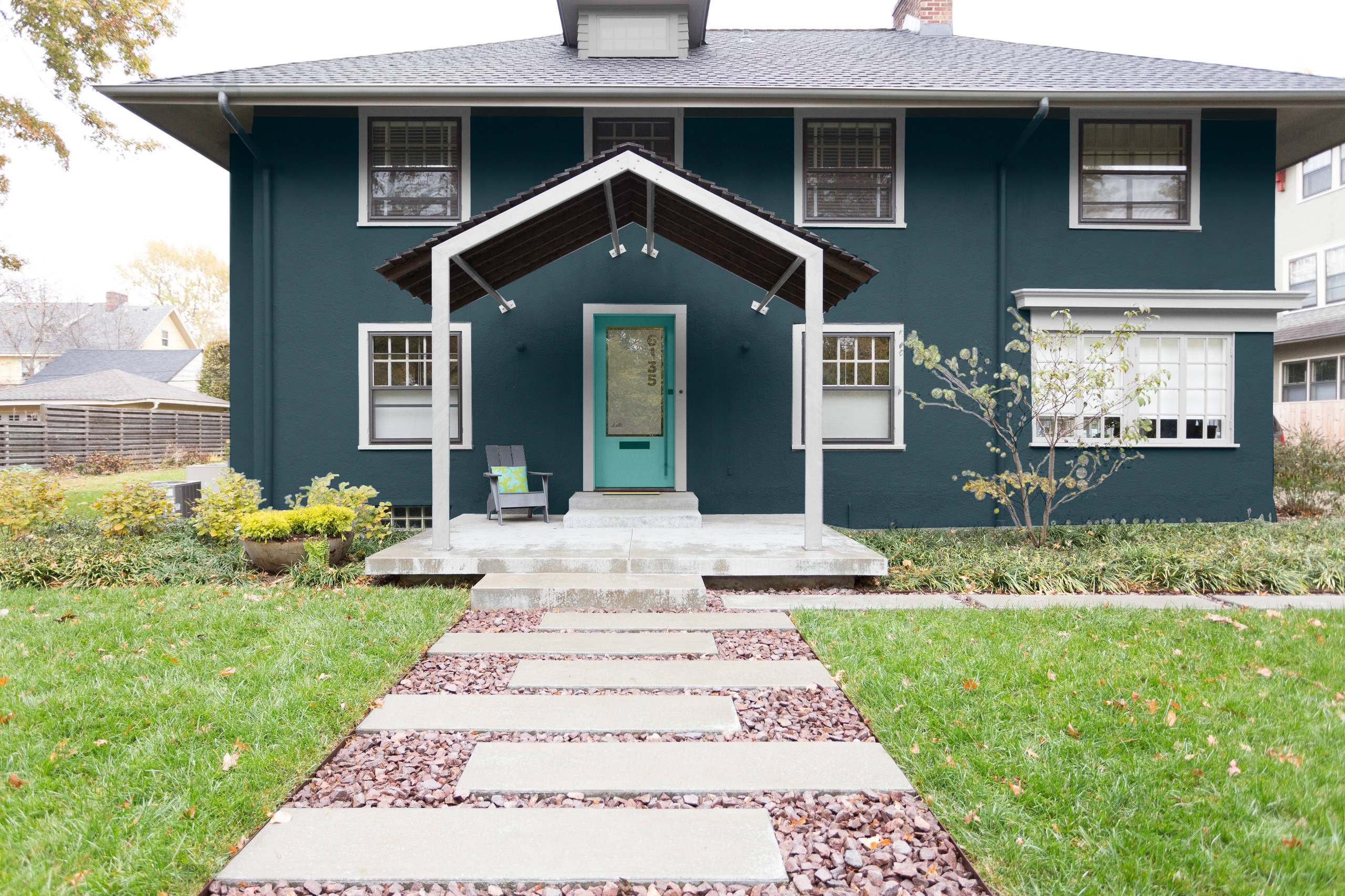 View 1 Exterior With 4 Different Color Schemes, image size:2560x1706