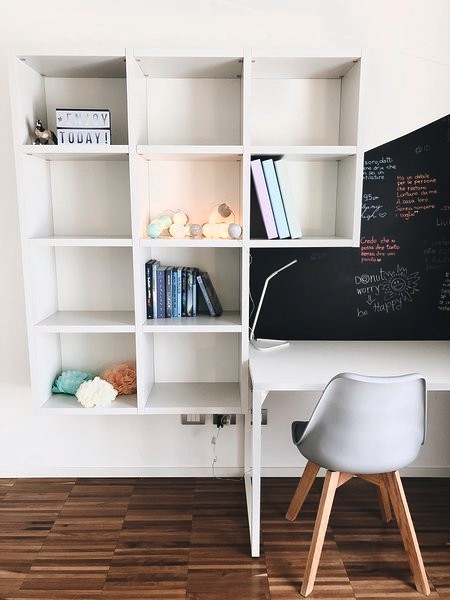 Idee per una cameretta per bambini contemporanea