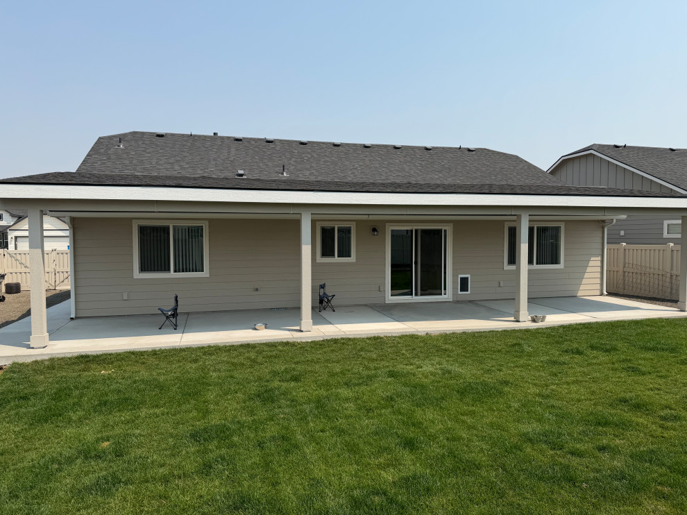 SkyLift Patio Cover