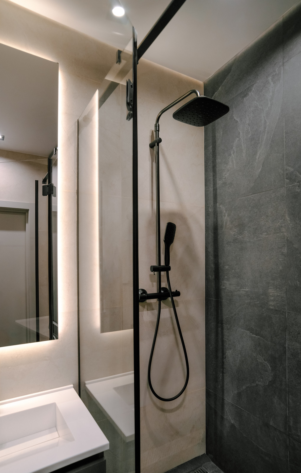 Квартира с дизайнерским ремонтом и освещением