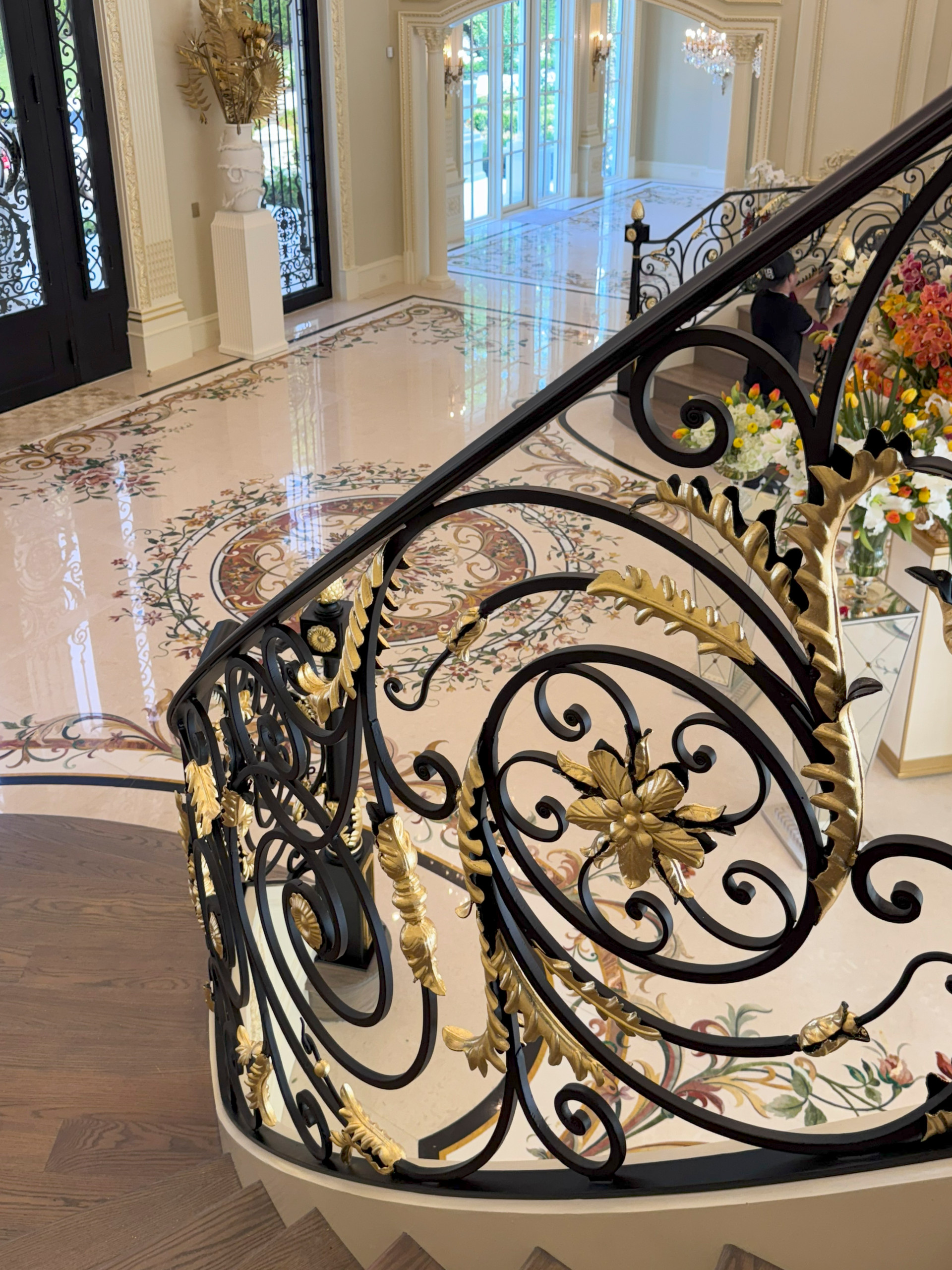 135_Vibrant Staircase with Touch of Historic Grandeur, Great Falls, VA 22066