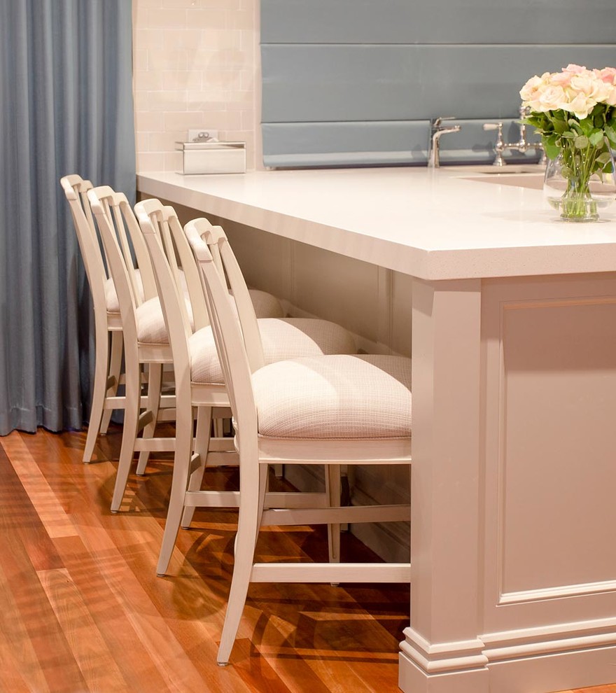 Photo of a transitional kitchen in Sydney.