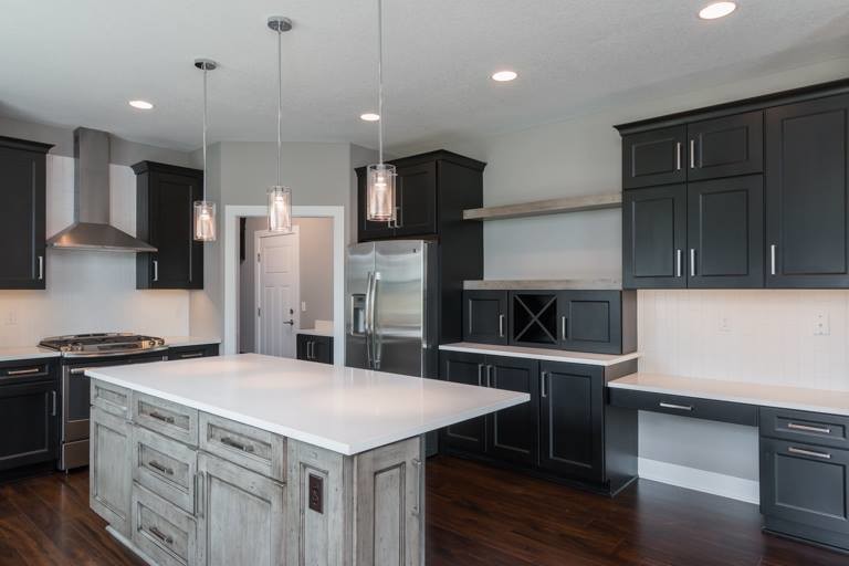 Kitchen - transitional kitchen idea