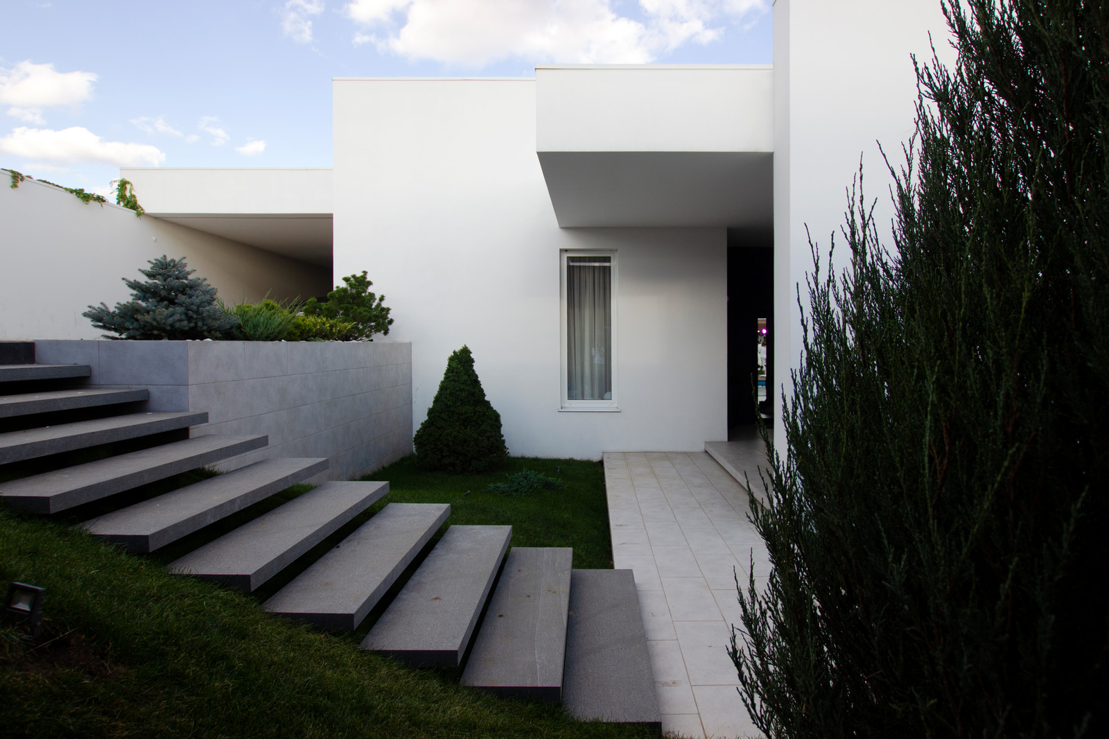 Современный дом c бассейном в Ростовской области