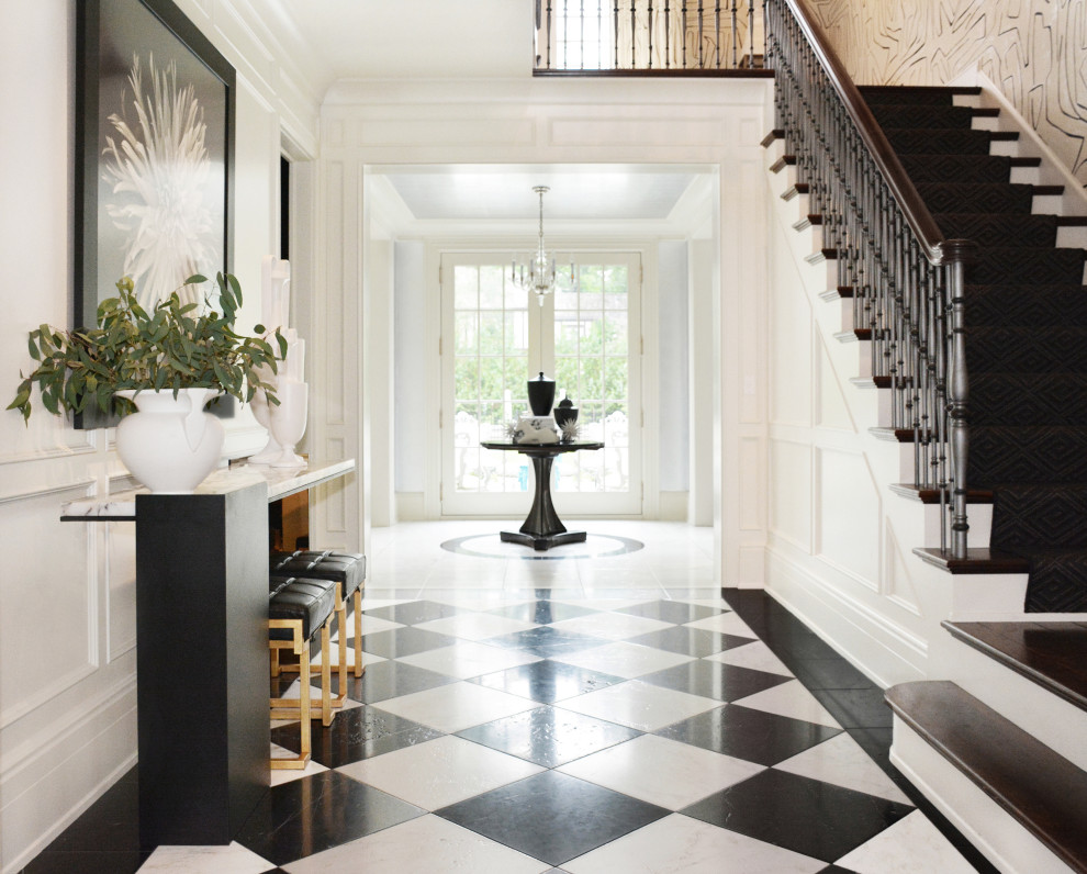 Transitional entryway photo in Milwaukee