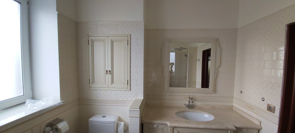 Ремонт санузлов и спальни в жилом доме.